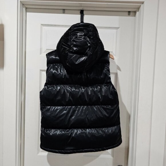 Aritzia the super puff™ vest - Picture 7 of 16